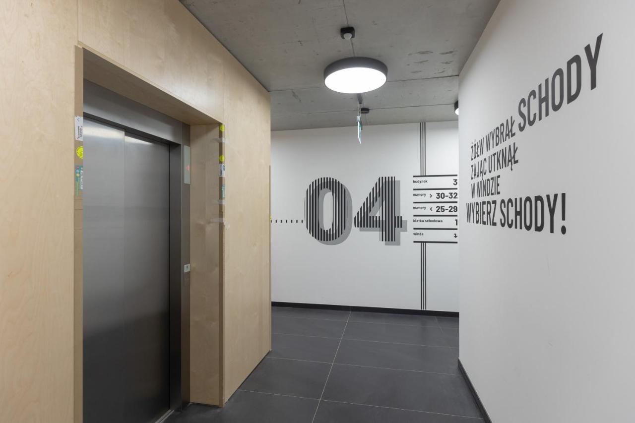 Apartment Wola Spacious Flat With Air Conditioning & Balcony By Renters Warschau